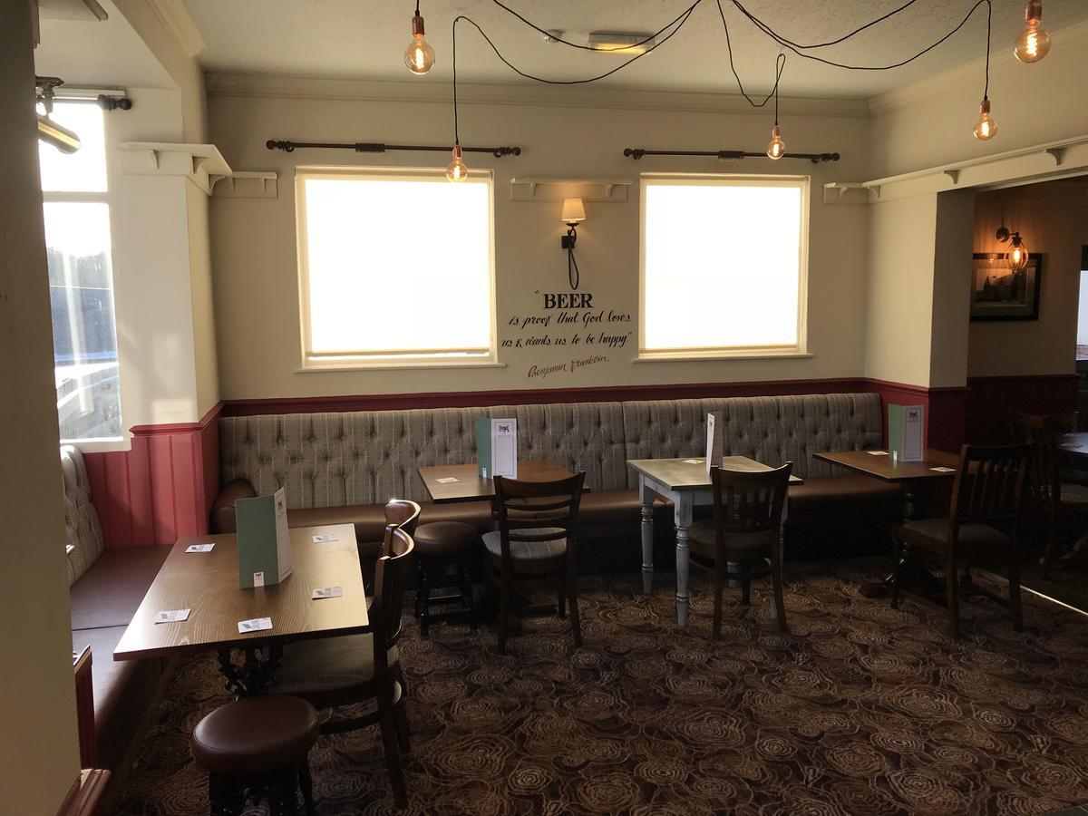 The Norfolk Arms, Chapeltown Hotel เชฟฟิลด์ ภายนอก รูปภาพ